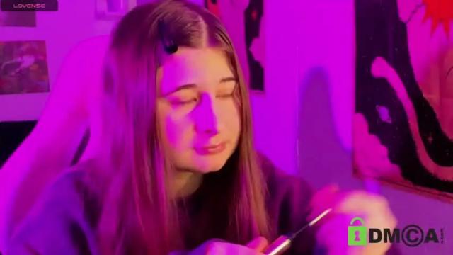 Image 3 of free_apple Stream on Chaturbate on 18 months ago