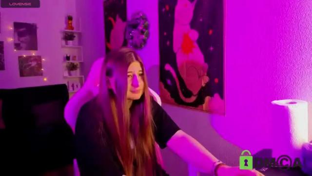 Image 4 of free_apple Stream on Chaturbate on 18 months ago