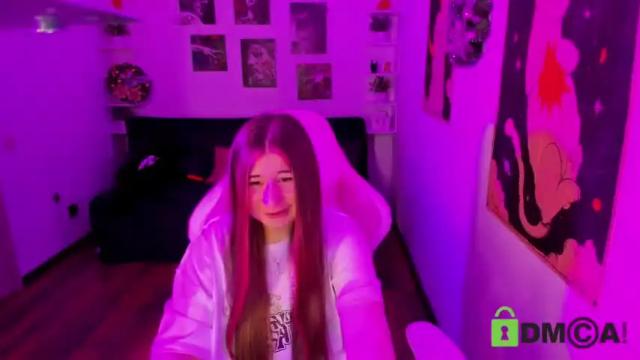 Image 2 of free_apple Stream on Chaturbate on 17 months ago