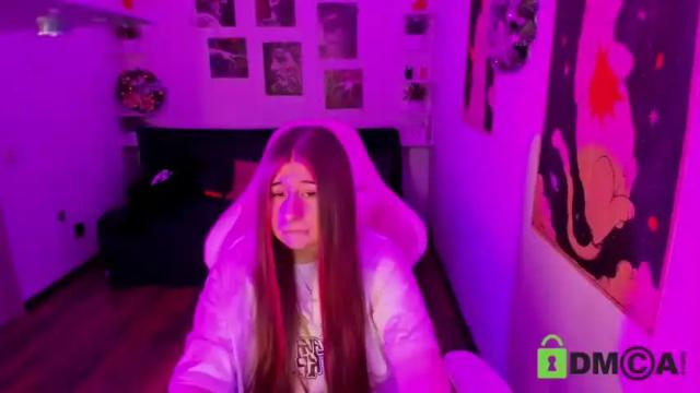 Image 3 of free_apple Stream on Chaturbate on 17 months ago