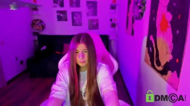 Image 6 of free_apple Stream on Chaturbate on 17 months ago