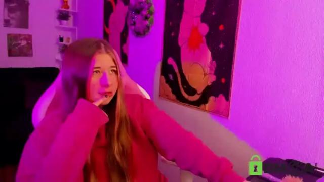 Image 2 of free_apple Stream on Chaturbate on 17 months ago