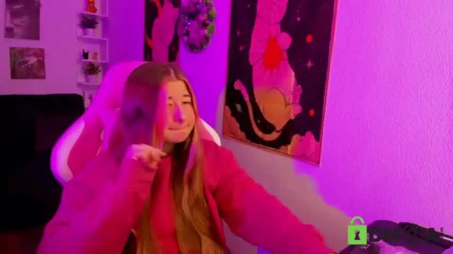 Thumbnail 3, free_apple's Stream at Chaturbate, 17 months ago