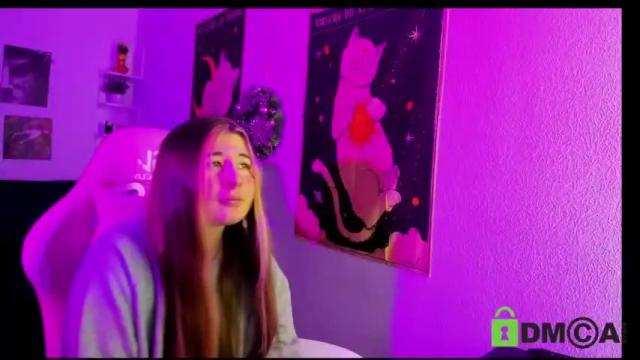 Image 3 of free_apple Stream on Chaturbate on 17 months ago