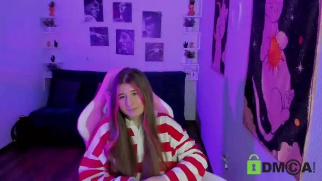 Image 8 of free_apple Stream on Chaturbate on 16 months ago