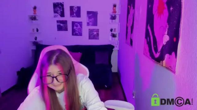 Image 10 of free_apple Stream on Chaturbate on 16 months ago