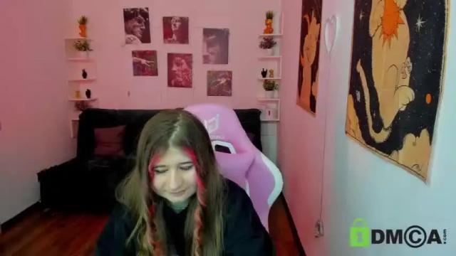 Image 12 of free_apple Stream on Chaturbate on 15 months ago
