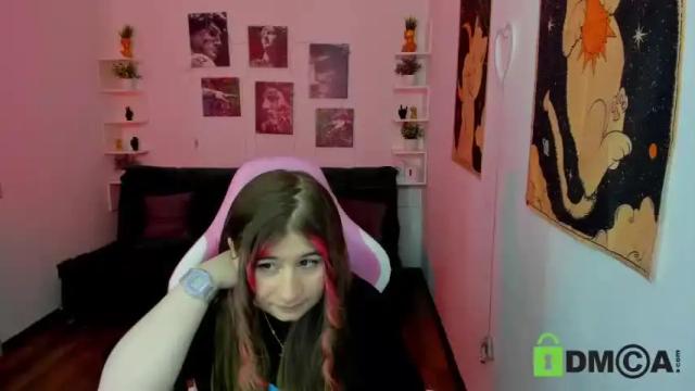 Image 2 of free_apple Stream on Chaturbate on 15 months ago