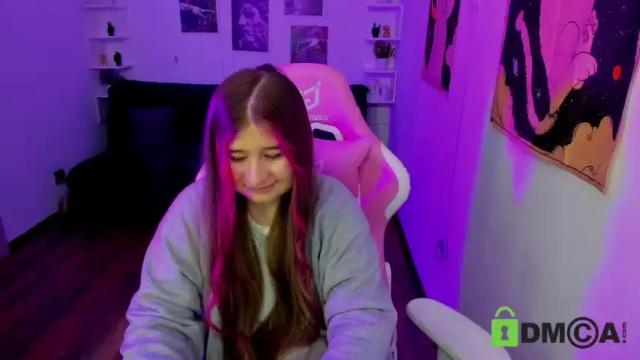 Image 10 of free_apple Stream on Chaturbate on 15 months ago