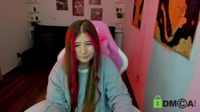 Image 12 of free_apple Stream on Chaturbate on 15 months ago