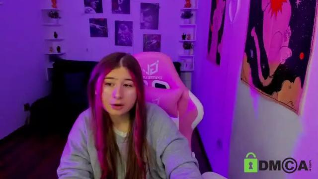 Image 7 of free_apple Stream on Chaturbate on 15 months ago