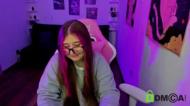 Image 8 of free_apple Stream on Chaturbate on 15 months ago