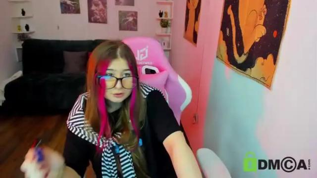 Image 2 of free_apple Stream on Chaturbate on 15 months ago
