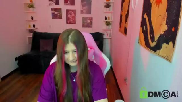Image 3 of free_apple Stream on Chaturbate on 15 months ago