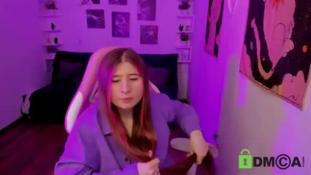 Image 2 of free_apple Stream on Chaturbate on 14 months ago