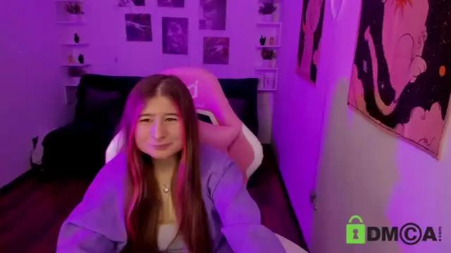 Image 3 of free_apple Stream on Chaturbate on 14 months ago