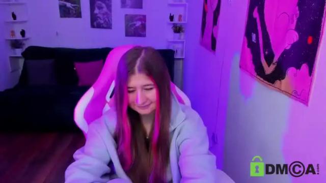 Image 10 of free_apple Stream on Chaturbate on 14 months ago