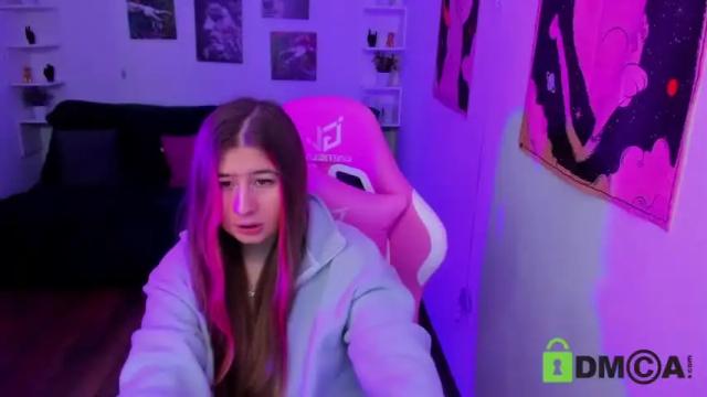 Image 4 of free_apple Stream on Chaturbate on 14 months ago
