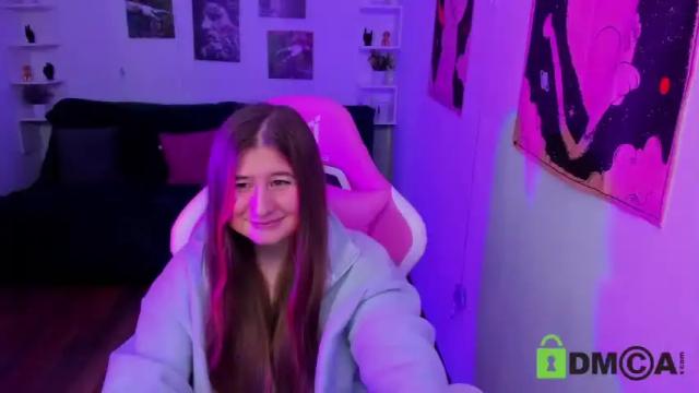 Image 8 of free_apple Stream on Chaturbate on 14 months ago