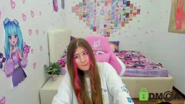Image 10 of free_apple Stream on Chaturbate on 14 months ago