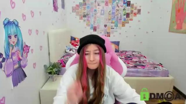 Image 6 of free_apple Stream on Chaturbate on 14 months ago