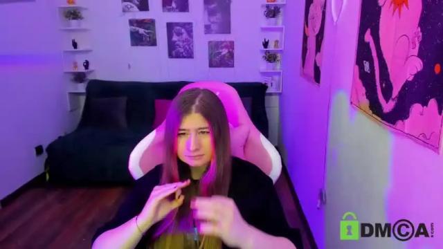 Image 3 of free_apple Stream on Chaturbate on 14 months ago