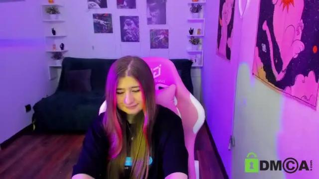 Image 8 of free_apple Stream on Chaturbate on 14 months ago