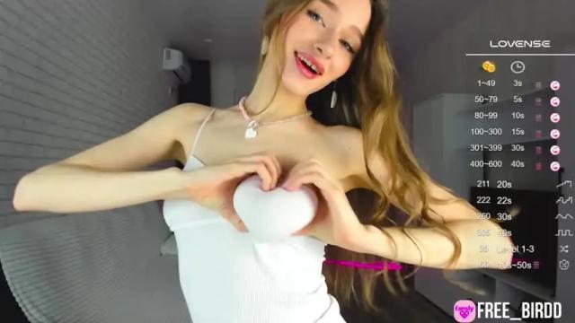 Image 8 of free_birdd Stream on Chaturbate on 25 months ago