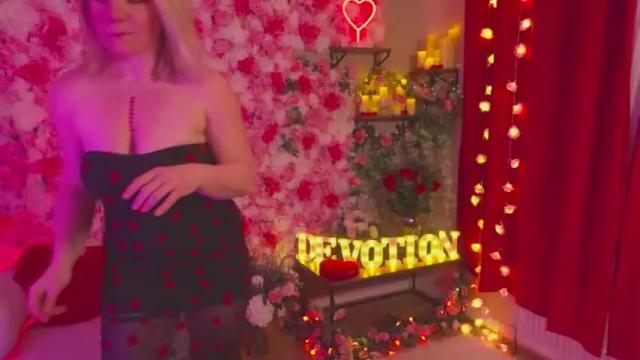 Image 12 of french_devotion Stream on Chaturbate on 14 months ago