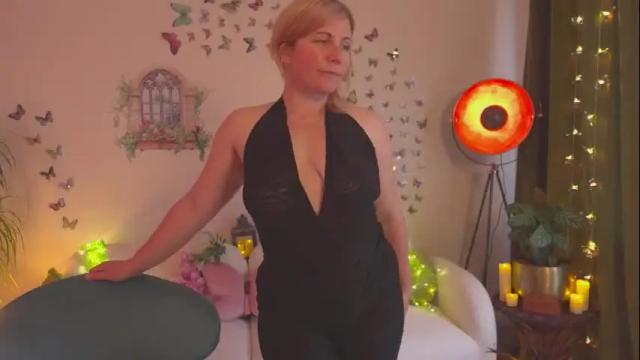 Image 4 of french_devotion Stream on Chaturbate on 3 months ago