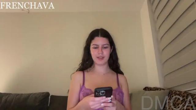 Image 12 of frenchava Stream on Chaturbate on 3 months ago