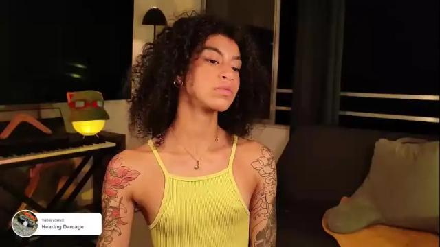 Image 2 of fresatanica Stream on Chaturbate on 1 month ago