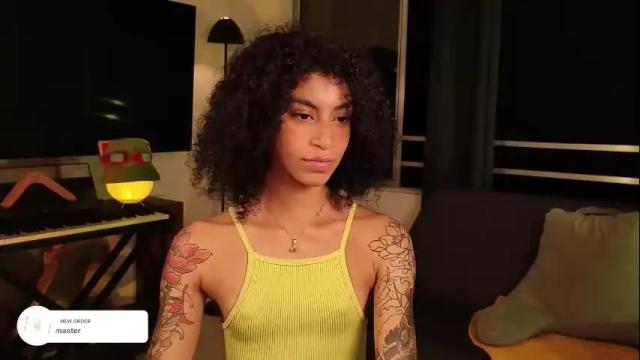 Image 6 of fresatanica Stream on Chaturbate on 1 month ago