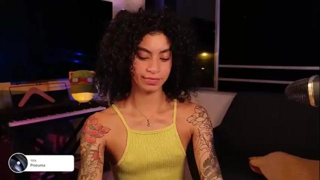 Image 6 of fresatanica Stream on Chaturbate on 1 month ago