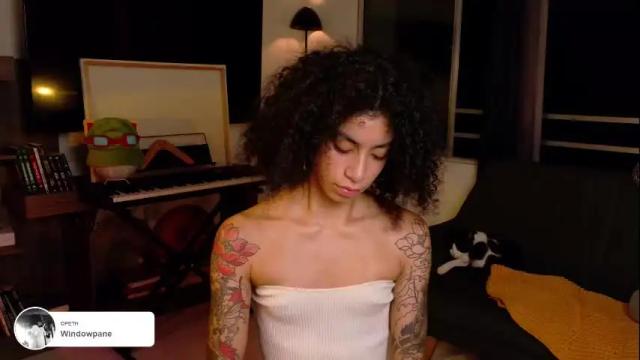 Image 2 of fresatanica Stream on Chaturbate on 11 days ago