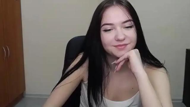Image 12 of fresh_girl2 Stream on Chaturbate on 15 months ago
