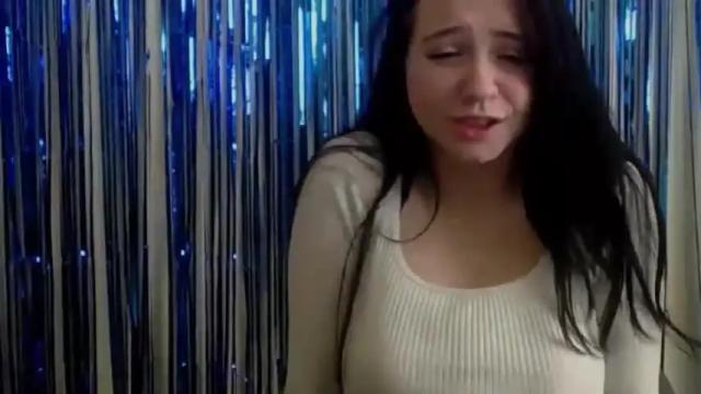 Image 2 of fresh_girl2 Stream on Chaturbate on 14 months ago