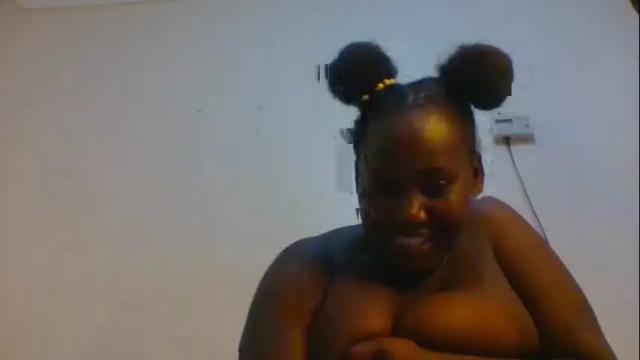 Image 11 of fresh_pussi Stream on Chaturbate on 20 months ago