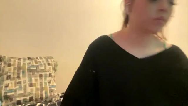 Image 2 of freshfaceddbrat Stream on Chaturbate on 14 months ago
