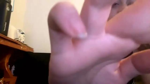 Image 12 of freshfaceddbrat Stream on Chaturbate on 12 months ago
