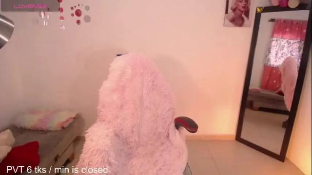 Image 4 of fresita44 Stream on Chaturbate on 17 days ago