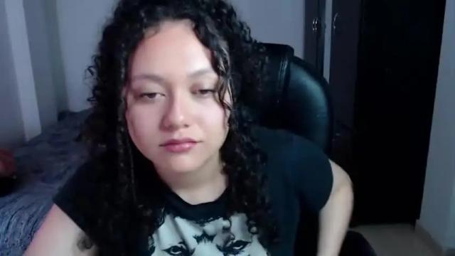 Image 11 of freud_x_louise1 Stream on Chaturbate on 17 months ago