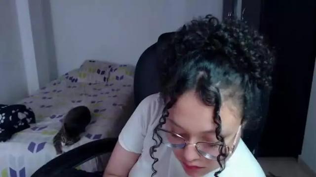 Image 11 of freud_x_louise1 Stream on Chaturbate on 16 months ago