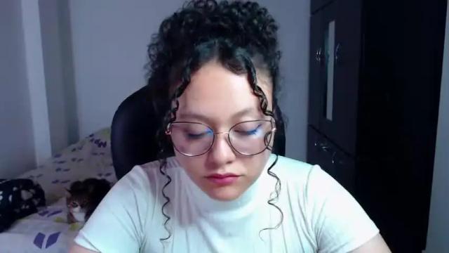 Image 2 of freud_x_louise1 Stream on Chaturbate on 16 months ago