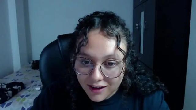 Image 2 of freud_x_louise1 Stream on Chaturbate on 15 months ago