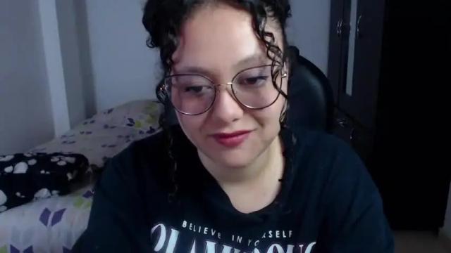Image 2 of freud_x_louise1 Stream on Chaturbate on 15 months ago