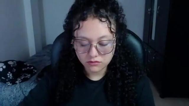 Image 3 of freud_x_louise1 Stream on Chaturbate on 15 months ago