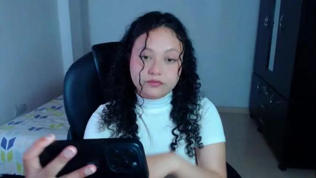 Image 2 of freud_x_louise1 Stream on Chaturbate on 1 month ago