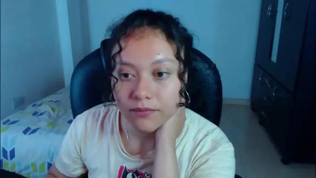 Image 3 of freud_x_louise1 Stream on Chaturbate on 14 days ago