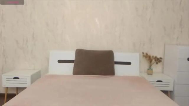Image 4 of freyahit Stream on Chaturbate on 14 months ago